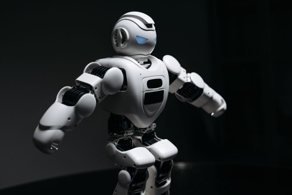 Shenzhen setzt humanoide Roboter im Straßenverkehr ein