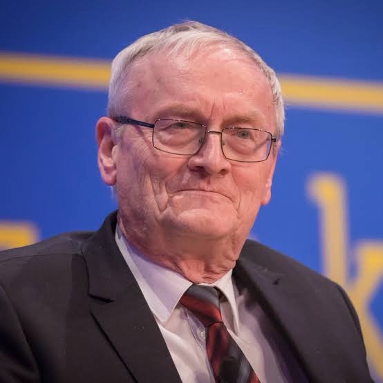 Mach der Verhaftung von Ex-BND-Chef August Hanning: Ex-Spione in der Wirtschaft